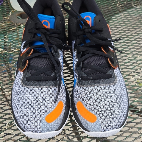 Nike Black, Orange, and Blue Sneakers - Picture 4 of 7